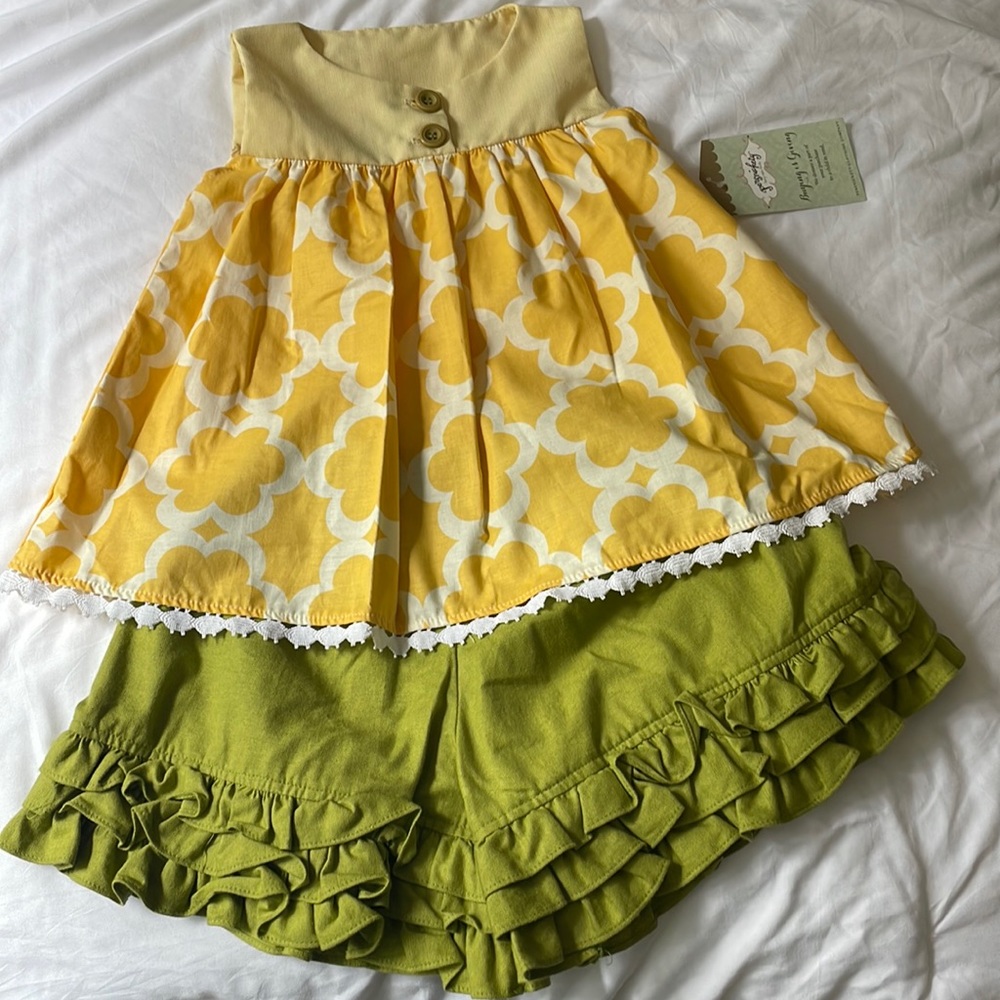 Persnickety set, size 3t, yellow & white top, green ruffled lined shorts.